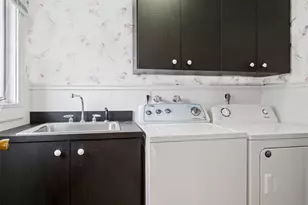 148 Woodhull Ave, Riverside, NY 11901 - Photo 20