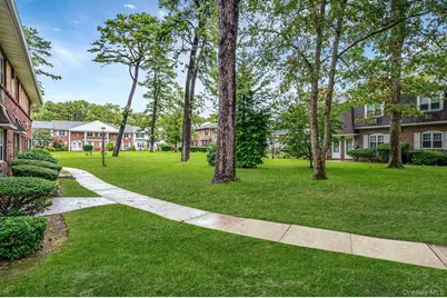 21 Glen Hollow Drive #G2, Holtsville, NY 11742 - Photo 6