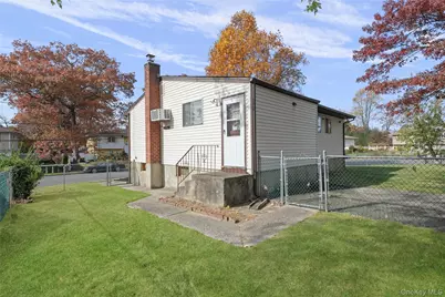 15 Santam Court, Bay Shore, NY 11706 - Photo 26