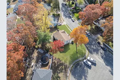 15 Santam Court, Bay Shore, NY 11706 - Photo 30