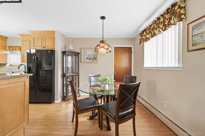 15 Santam Court, Bay Shore, NY 11706 - Photo 8