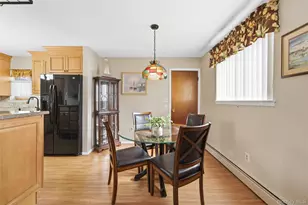 15 Santam Ct, Bay Shore, NY 11706 - Photo 8