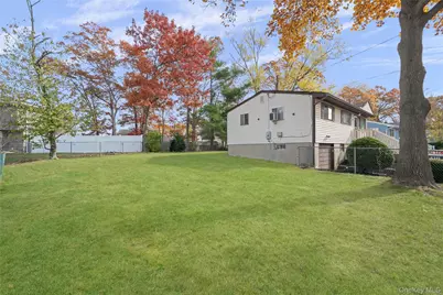 15 Santam Court, Bay Shore, NY 11706 - Photo 22