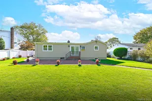 185 S Plaisted Ave, Smithtown, NY 11788 - Photo 32