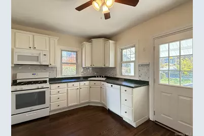 38 Sammis Street, Huntington, NY 11743 - Photo 10