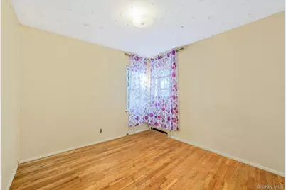 2001 N Jerusalem Road, East Meadow, NY 11554 - Photo 14