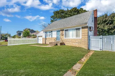 2001 N Jerusalem Road, East Meadow, NY 11554 - Photo 2