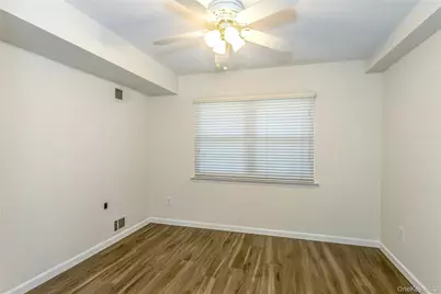 93 Palo Alto Drive, Plainview, NY 11803 - Photo 14