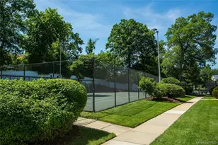 93 Palo Alto Dr, Plainview, NY 11803 - Photo 22