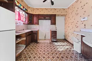 224-15 138th Ave, Jamaica, NY 11413 - Photo 8