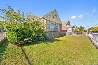 22415 138th Avenue, Jamaica, NY 11413 - Photo 22