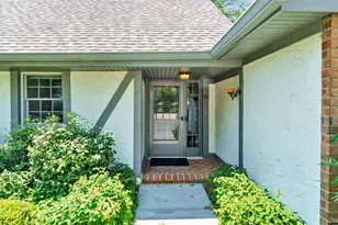 10 Lealand Ln, Southampton, NY 11968 - Photo 2