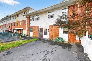 31 Farley Dr, West Haverstraw, NY 10993 - Photo 2