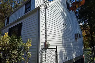 24 Oakbrook Rd, Ossining, NY 10562 - Photo 2