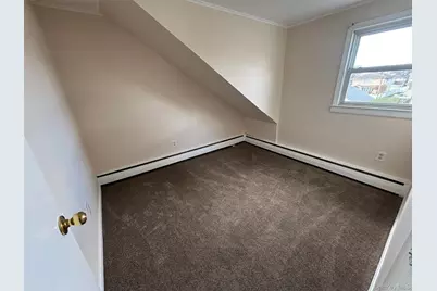 308 Lucille Avenue #2nd floor, Elmont, NY 11003 - Photo 2
