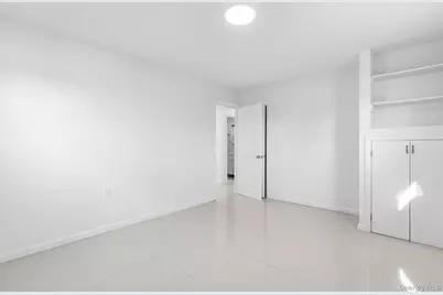 74 Venetian Prom, Lindenhurst, NY 11757 - Photo 26