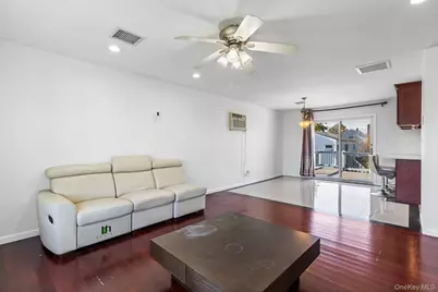 74 Venetian Prom, Lindenhurst, NY 11757 - Photo 6