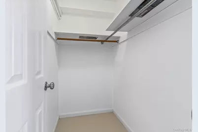 74 Venetian Prom, Lindenhurst, NY 11757 - Photo 24