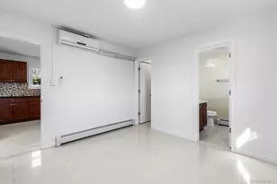 74 Venetian Prom, Lindenhurst, NY 11757 - Photo 22