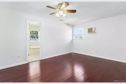 74 Venetian Prom, Lindenhurst, NY 11757 - Photo 16