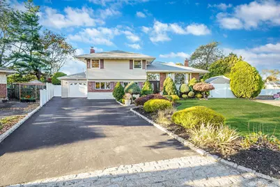 9 Dean Court, Commack, NY 11725 - Photo 2