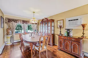9 Dean Ct, Commack, NY 11725 - Photo 14