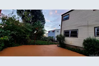 318 Beach 42nd Street, Arverne, NY 11691 - Photo 6