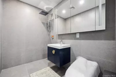 38-20 Parsons Boulevard #706, Flushing, NY 11354 - Photo 14