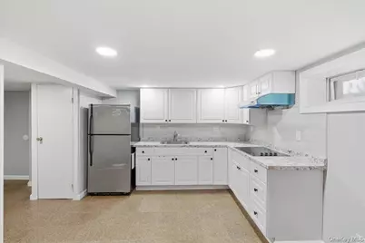 1040 Brookside Avenue, Uniondale, NY 11553 - Photo 22