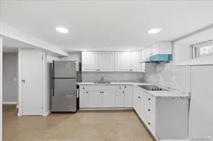 1040 Brookside Ave, Uniondale, NY 11553 - Photo 22