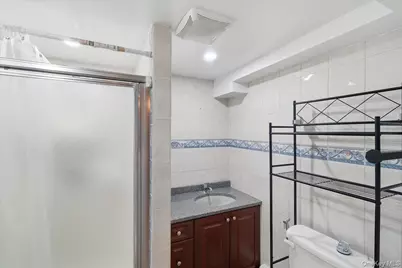 1040 Brookside Avenue, Uniondale, NY 11553 - Photo 26