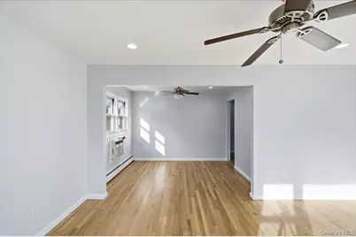 1040 Brookside Avenue, Uniondale, NY 11553 - Photo 8