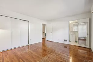 71 Dora Ln, New Rochelle, NY 10804 - Photo 18