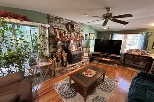 21 Lakeview Dr, Middle Island, NY 11953 - Photo 12