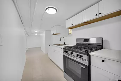 148 S 13th Avenue, Mount Vernon, NY 10550 - Photo 8