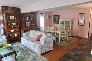 25 Pinetree Ln, Levittown, NY 11756 - Photo 4