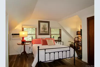 25 Pinetree Lane, Levittown, NY 11756 - Photo 18