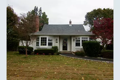 25 Pinetree Lane, Levittown, NY 11756 - Photo 2