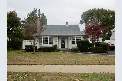 25 Pinetree Lane, Levittown, NY 11756 - Photo 1