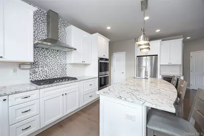 2 E Van Buren Way, Hopewell Junction, NY 12533 - Photo 8