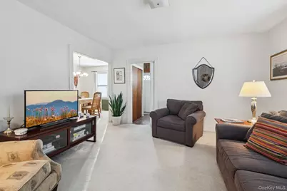 143 Broad Street, Williston Park, NY 11596 - Photo 4