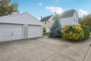 143 Broad St, Williston Park, NY 11596 - Photo 16