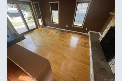 3115 Chestnut Avenue, Medford, NY 11763 - Photo 4