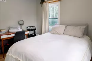 15 E Dogwood Dr, Poughkeepsie, NY 12601 - Photo 18