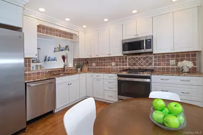 110 Valleyview Road, Irvington, NY 10533 - Photo 6