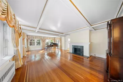 83 Dartmouth Street, Forest Hills, NY 11375 - Photo 6