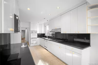 83 Dartmouth Street, Forest Hills, NY 11375 - Photo 16