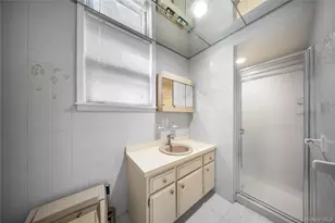 83 Dartmouth St, Forest Hills, NY 11375 - Photo 30