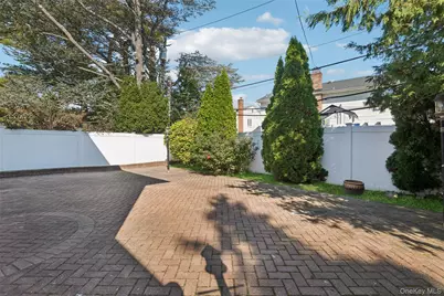 5 Valley Lane W, Woodmere, NY 11581 - Photo 26