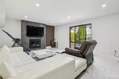 5 Valley Lane W, Woodmere, NY 11581 - Photo 12